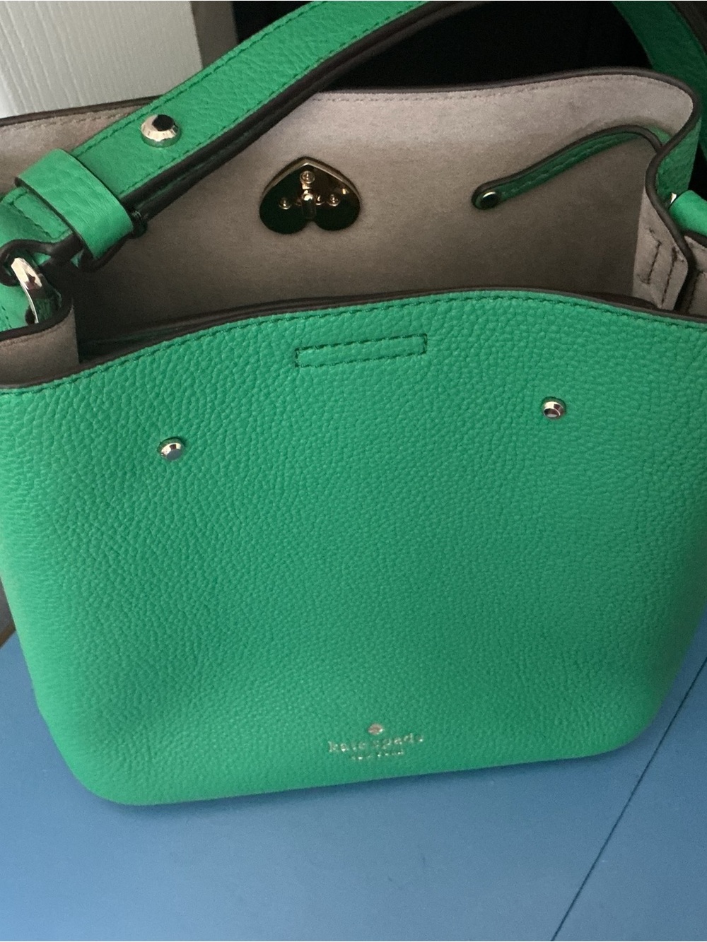 kate spade green pebbled leather shoulder bag with gold hardware